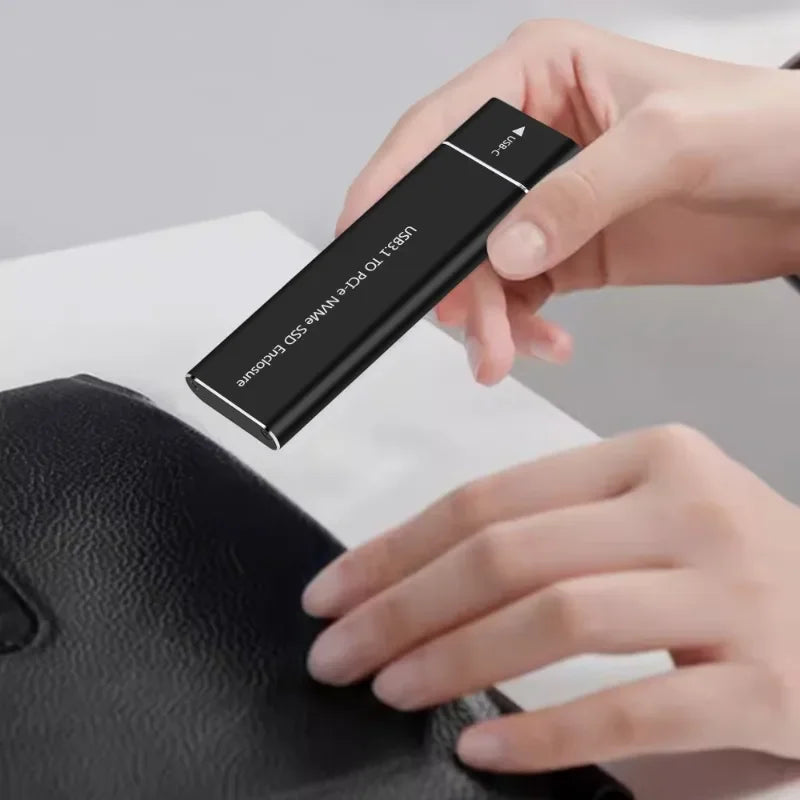 M.2 NVMe SSD Enclosure – USB-C Gen2 10Gbps with USB-A Cable